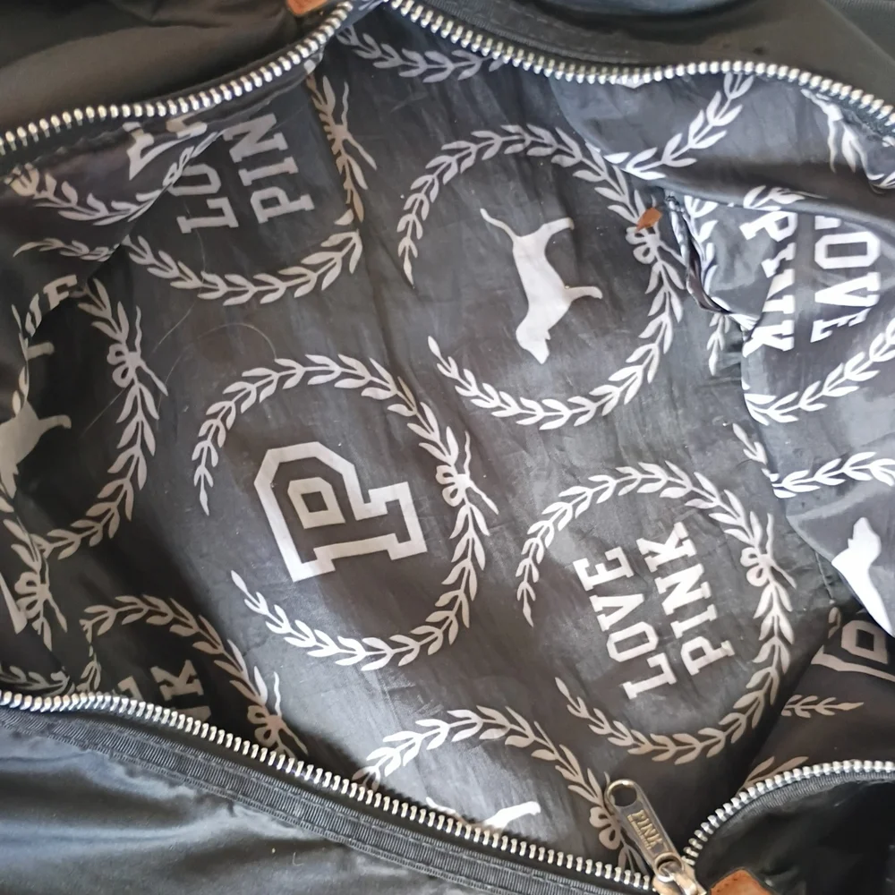RARE (2009) Vintage Victoria's Secret PINK Weekender Duffle Bag - Picture 2 of 3